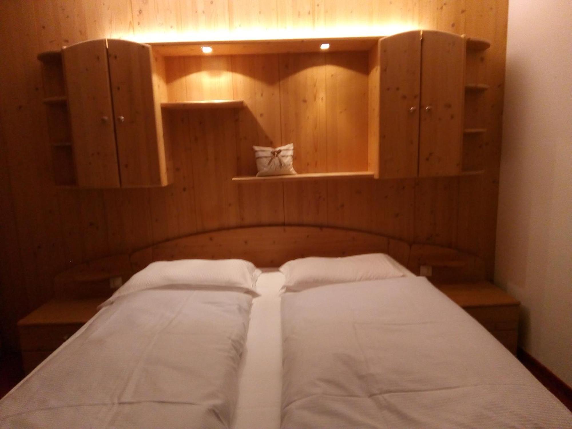 Hotel Schoenwies トローデナ エクステリア 写真