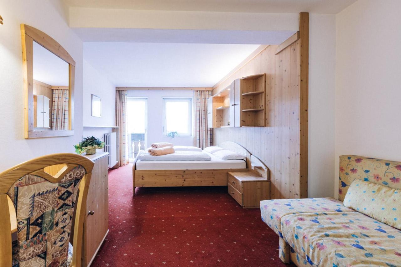 Hotel Schoenwies トローデナ エクステリア 写真