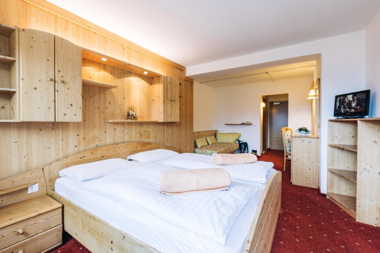 Hotel Schoenwies トローデナ エクステリア 写真